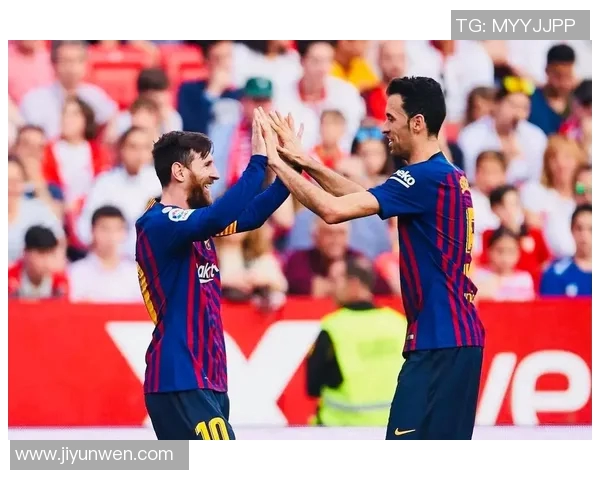 2万人齐声致敬布斯克茨退役 梅西亲临送祝福现场 2万人齐声致敬布斯克茨退役 梅西亲临送祝福现场