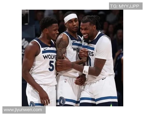 官宣森林狼正式与朱利叶斯-兰德尔完成续约 官宣森林狼正式与朱利叶斯-兰德尔完成续约