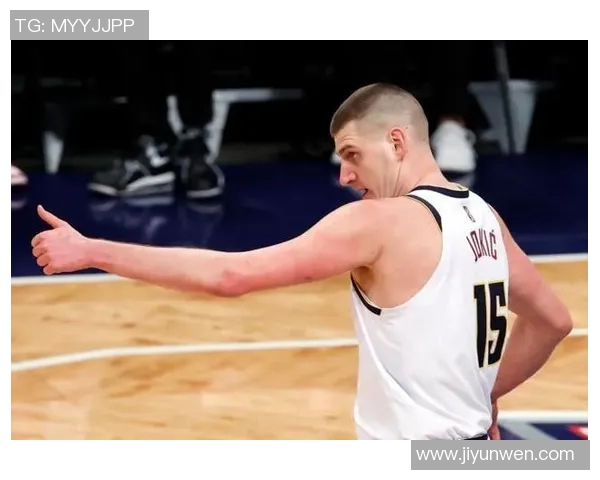 申京撞倒约基奇被吹进攻犯规，火箭挑战失败